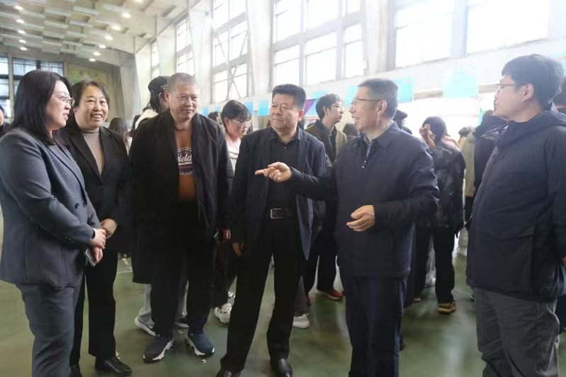 冯瑞银副校长带队调研kaiyun官网招聘会